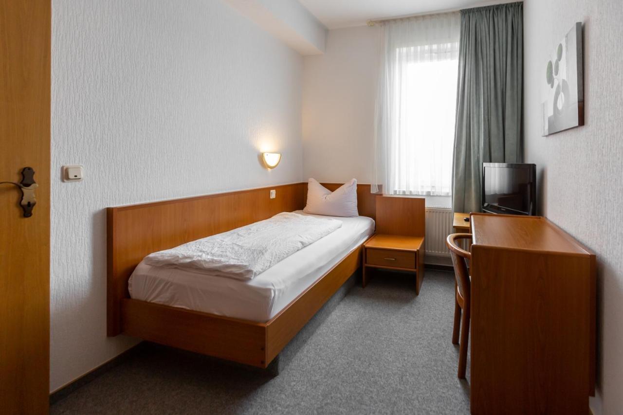 Hotel Froehlich-Hoeche Uslar Exterior photo
